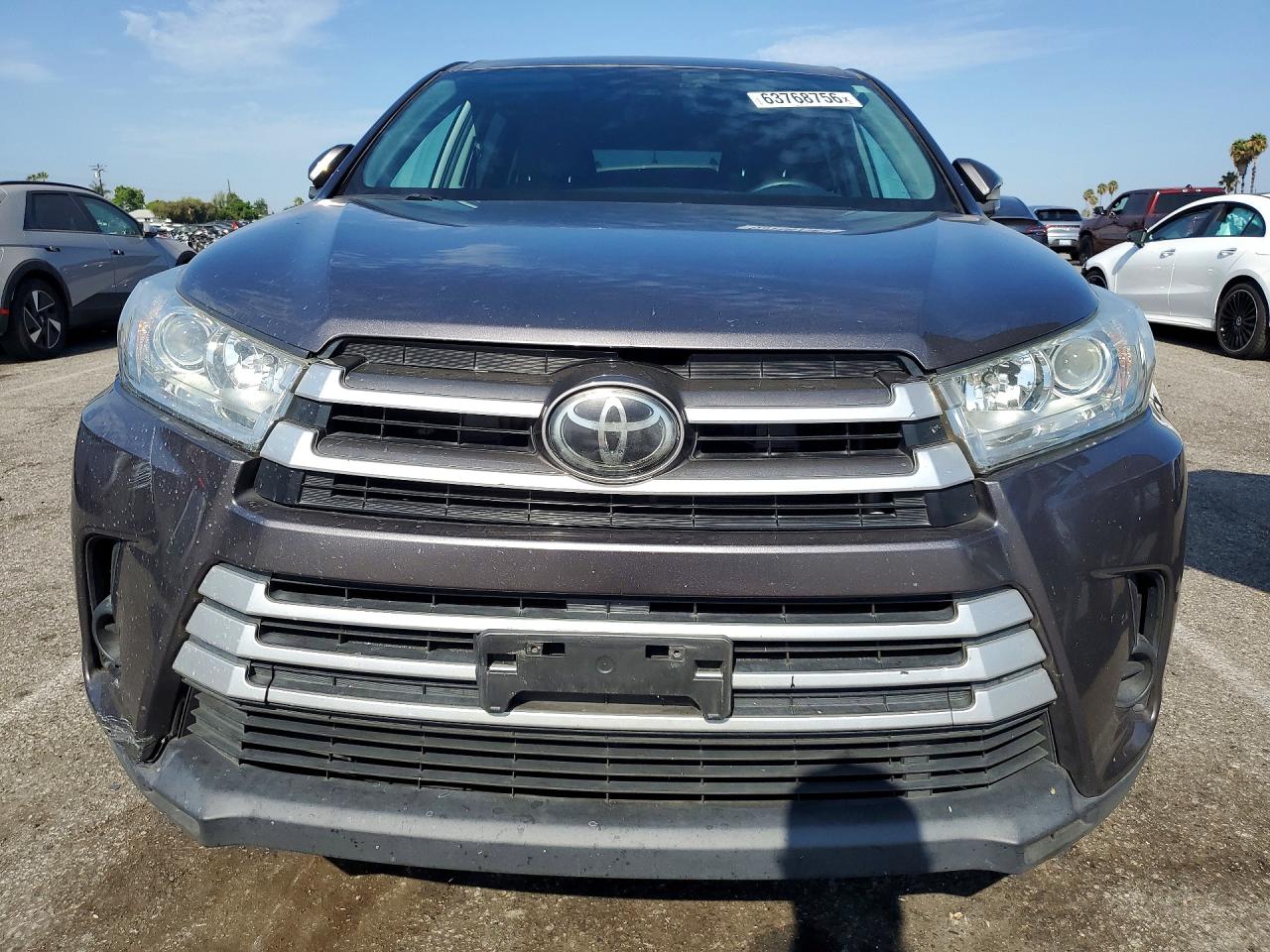 2019 TOYOTA HIGHLANDER LE — снимка 5