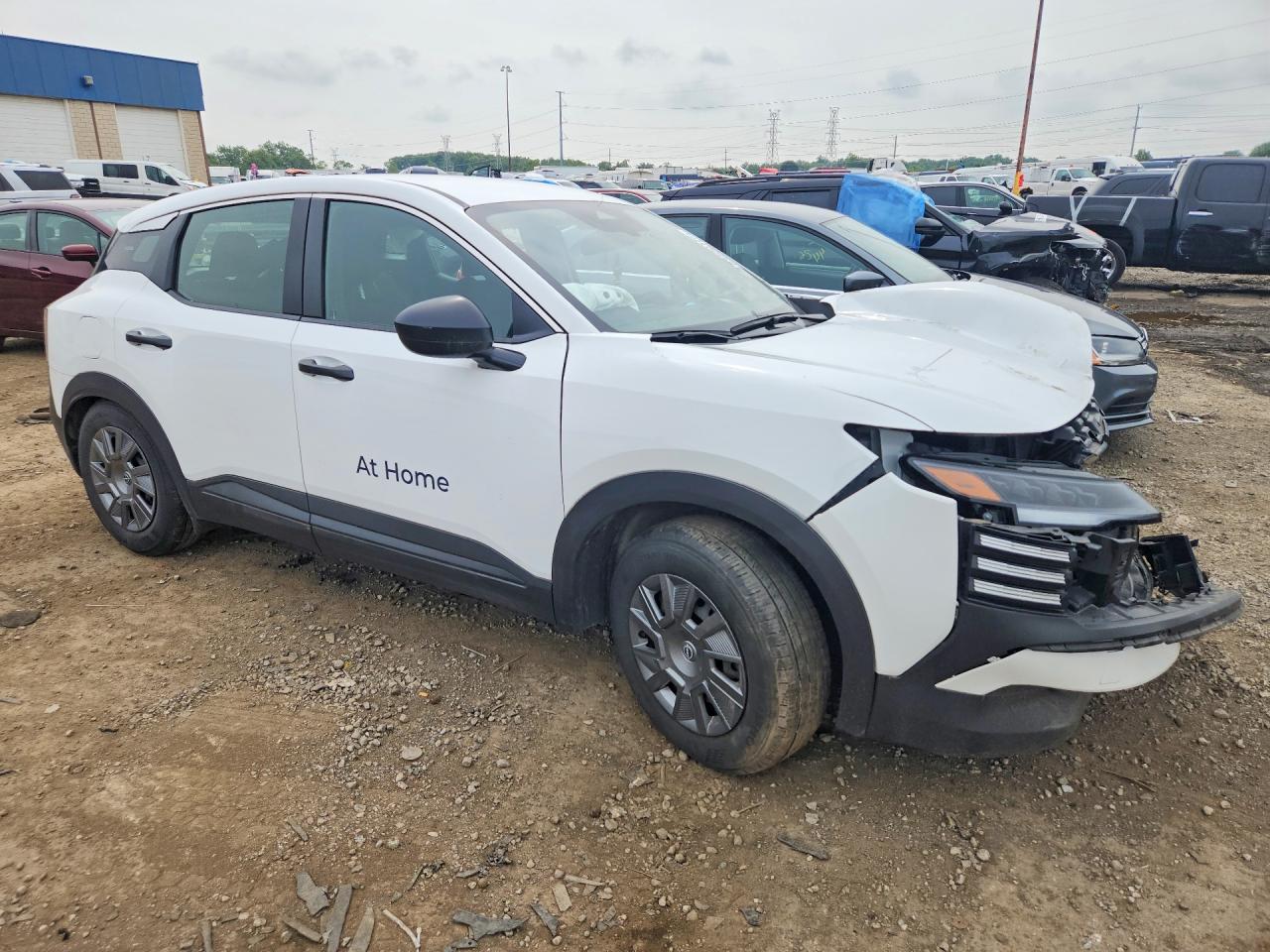 2025 NISSAN KICKS S — снимка 4