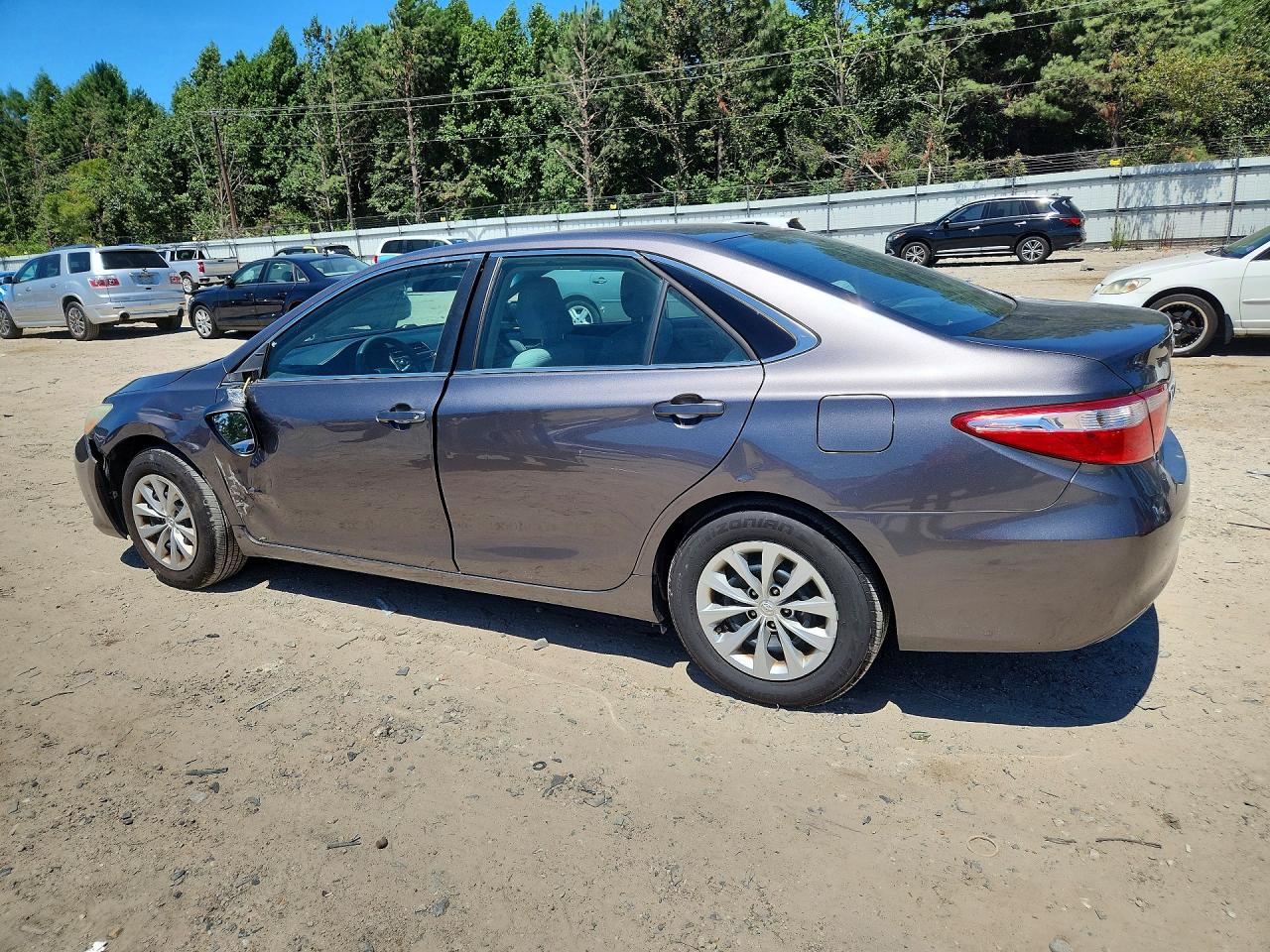 2016 TOYOTA CAMRY LE — снимка 2
