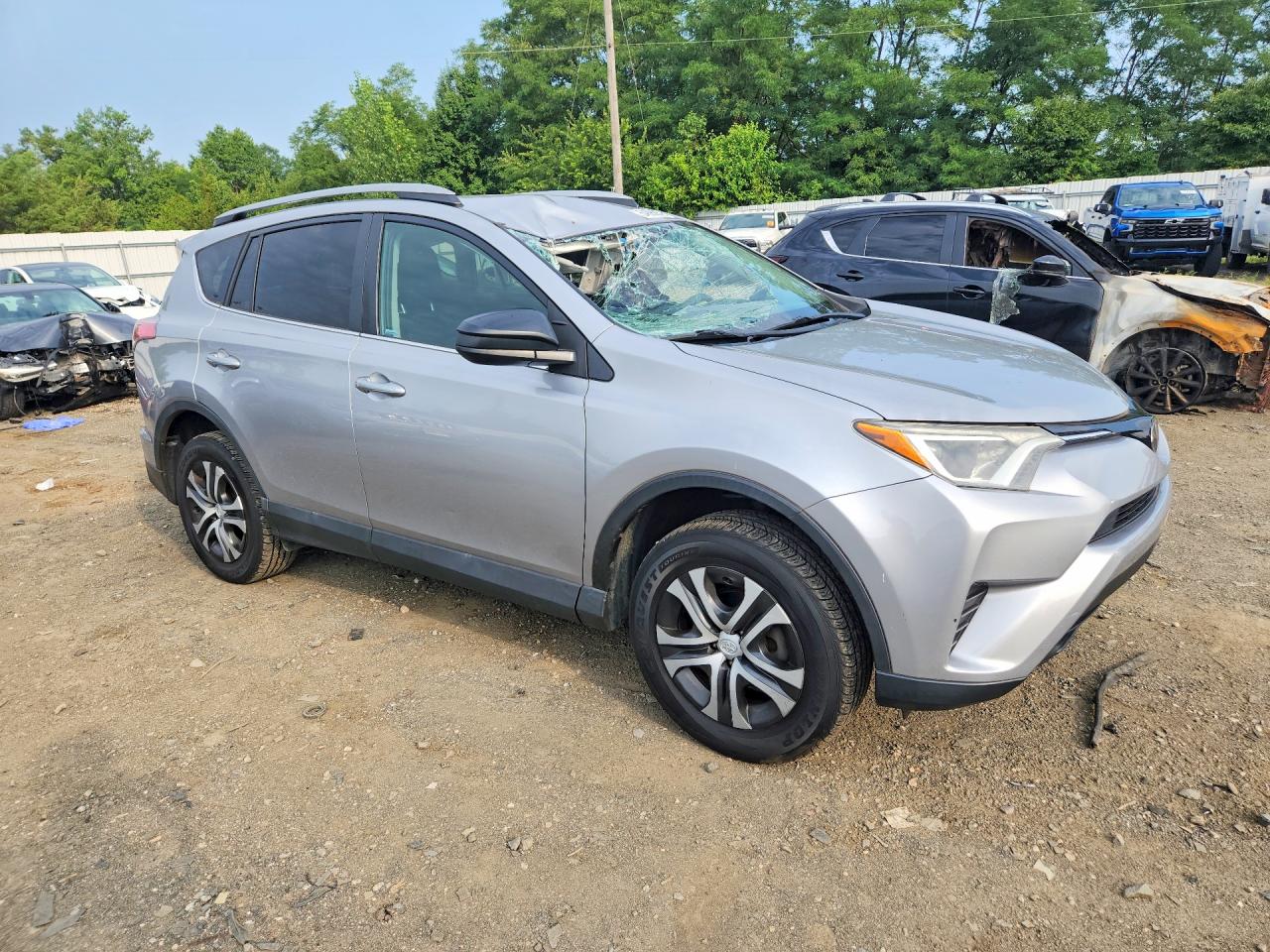 2017 TOYOTA RAV4 LE — снимка 4