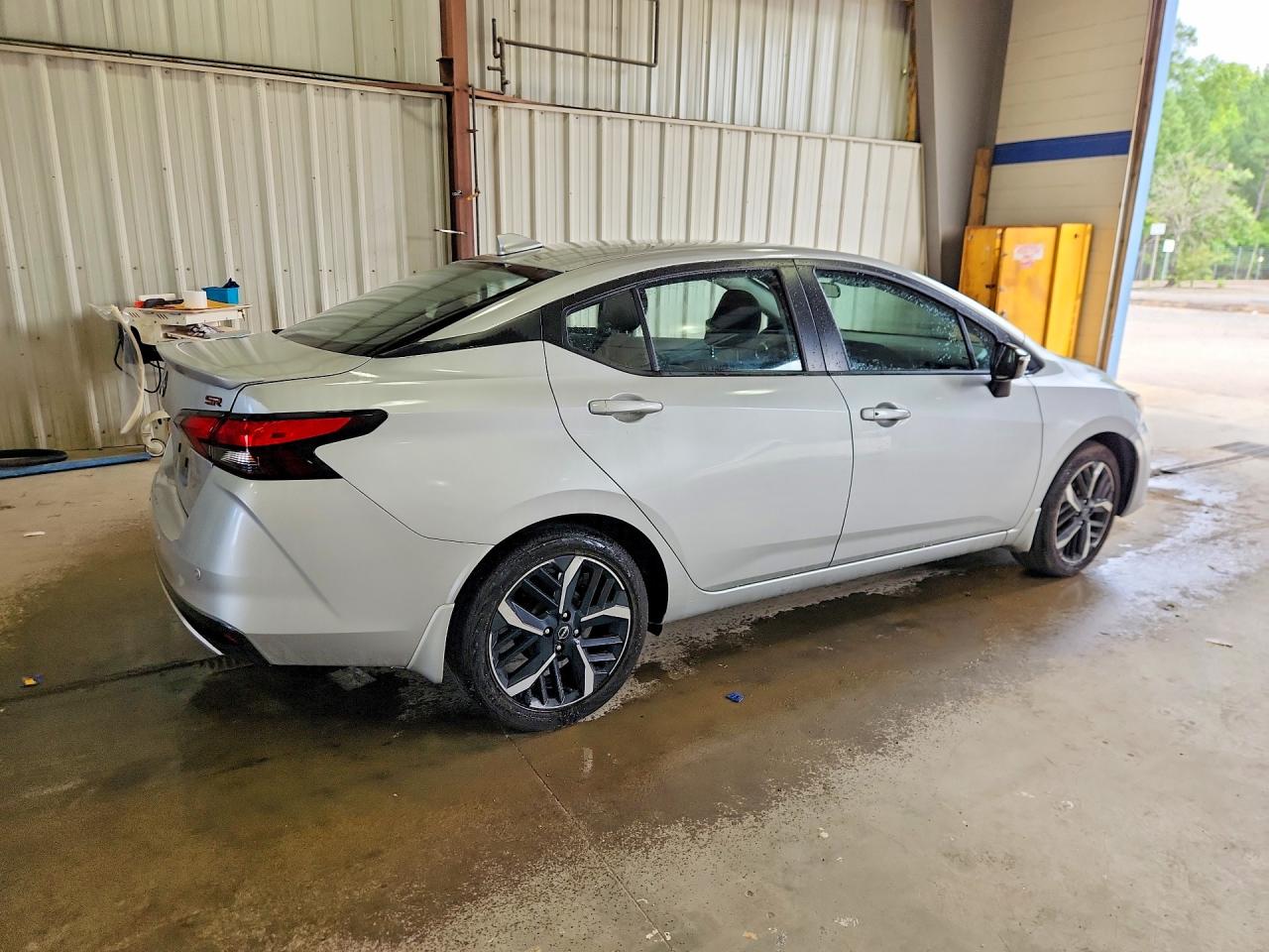 2025 NISSAN VERSA SR — снимка 3