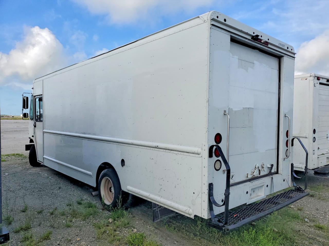 2020 FORD F59 — снимка 2