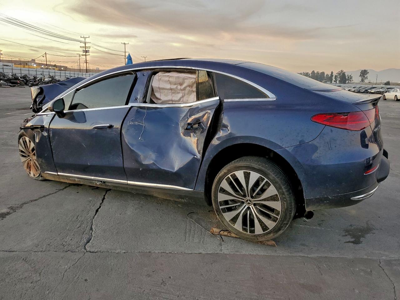 2024 MERCEDES-BENZ EQE SEDAN 350+ — снимка 2