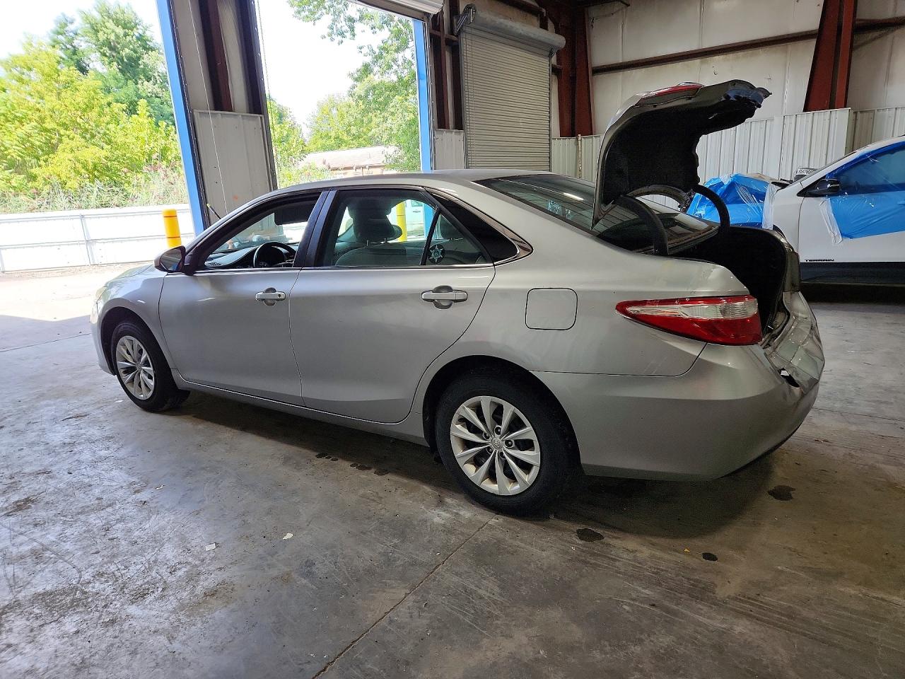 2017 TOYOTA CAMRY LE — снимка 2