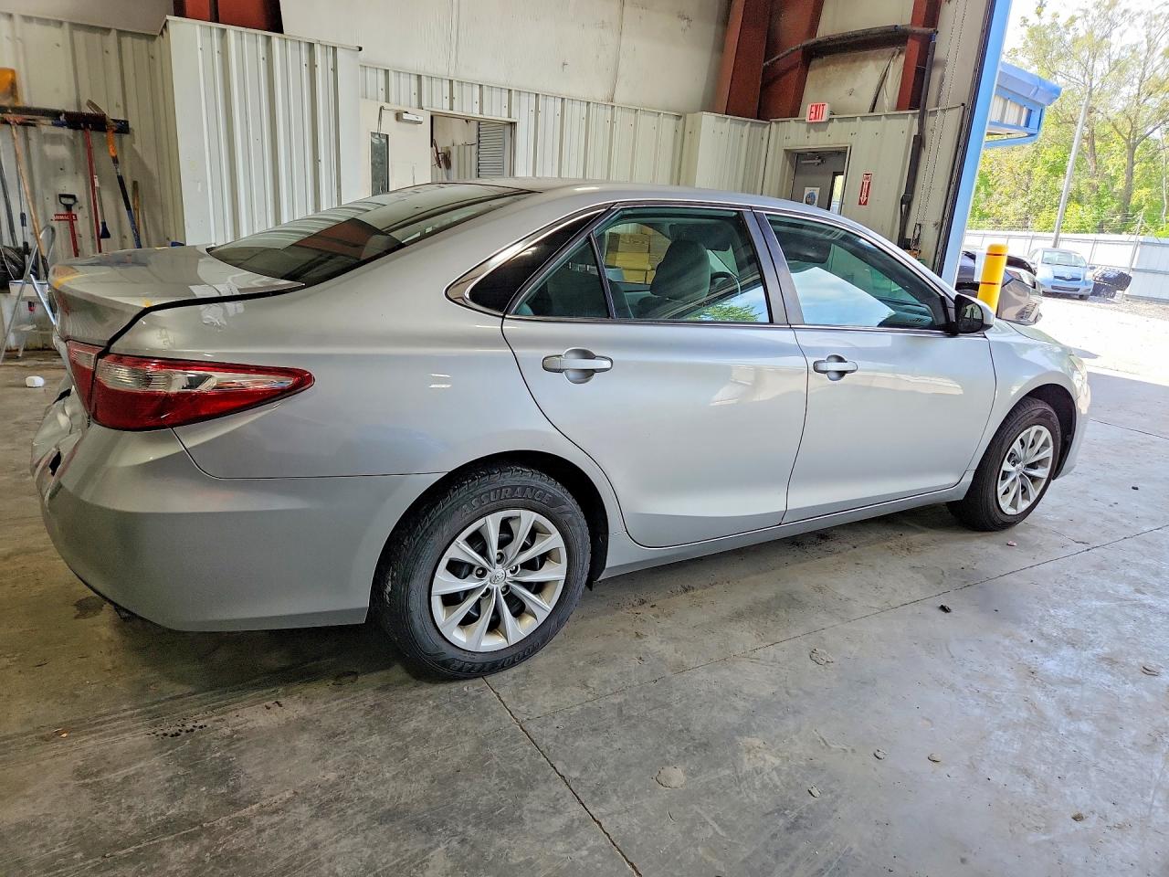 2017 TOYOTA CAMRY LE — снимка 3