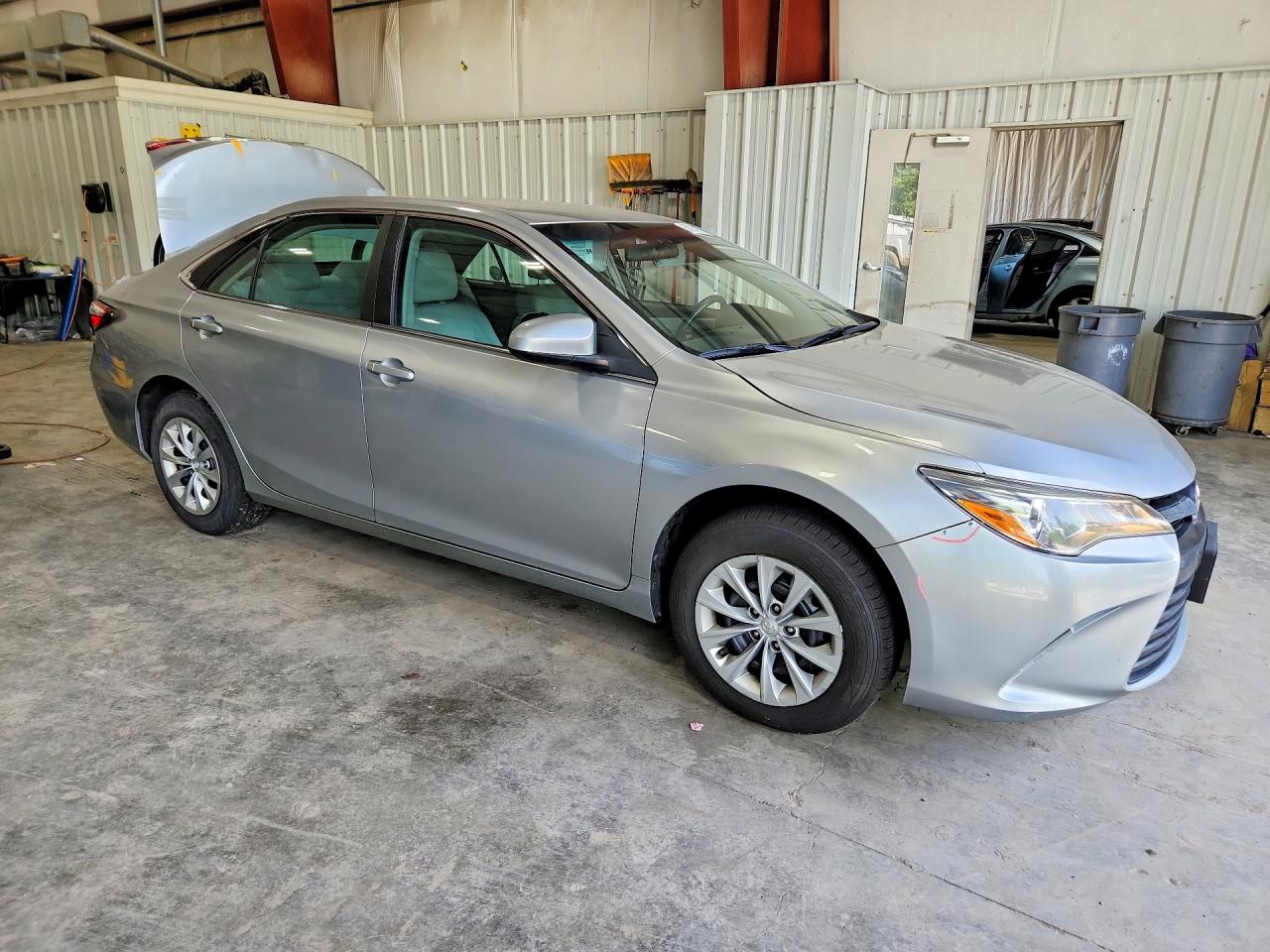 2017 TOYOTA CAMRY LE — снимка 4