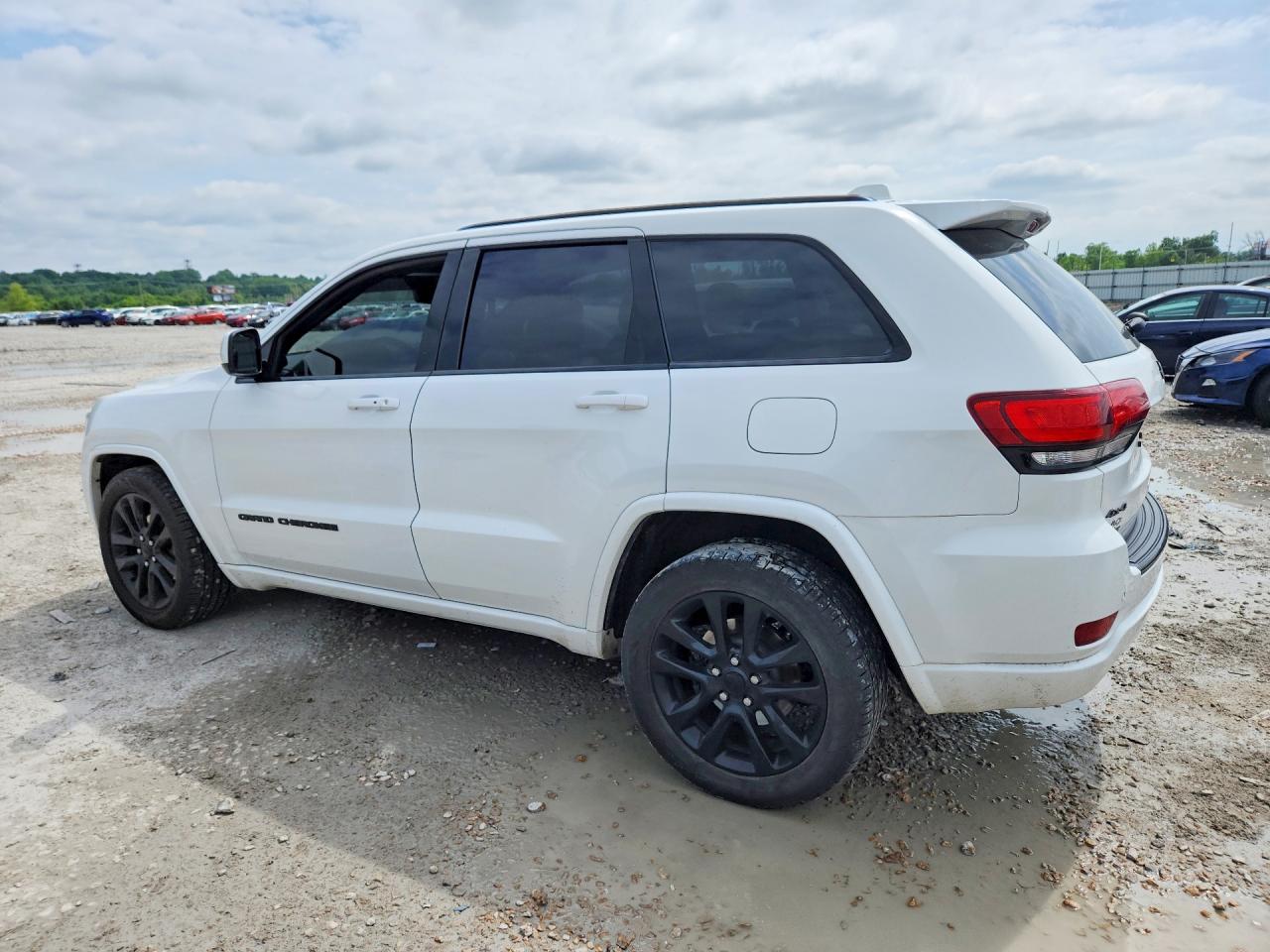 2017 JEEP GRAND CHEROKEE LAREDO — снимка 2