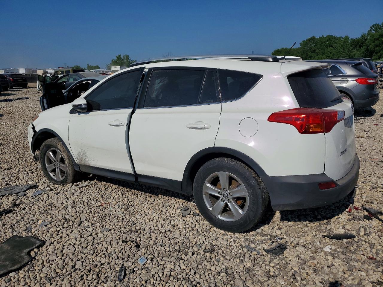 2015 TOYOTA RAV4 XLE — снимка 2