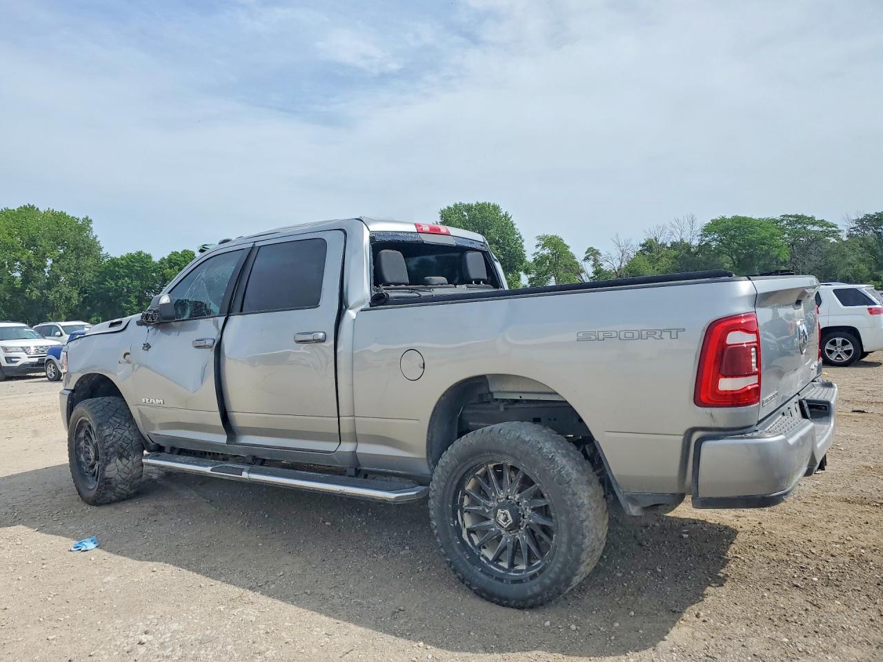 2022 RAM 2500 BIG HORN — снимка 2