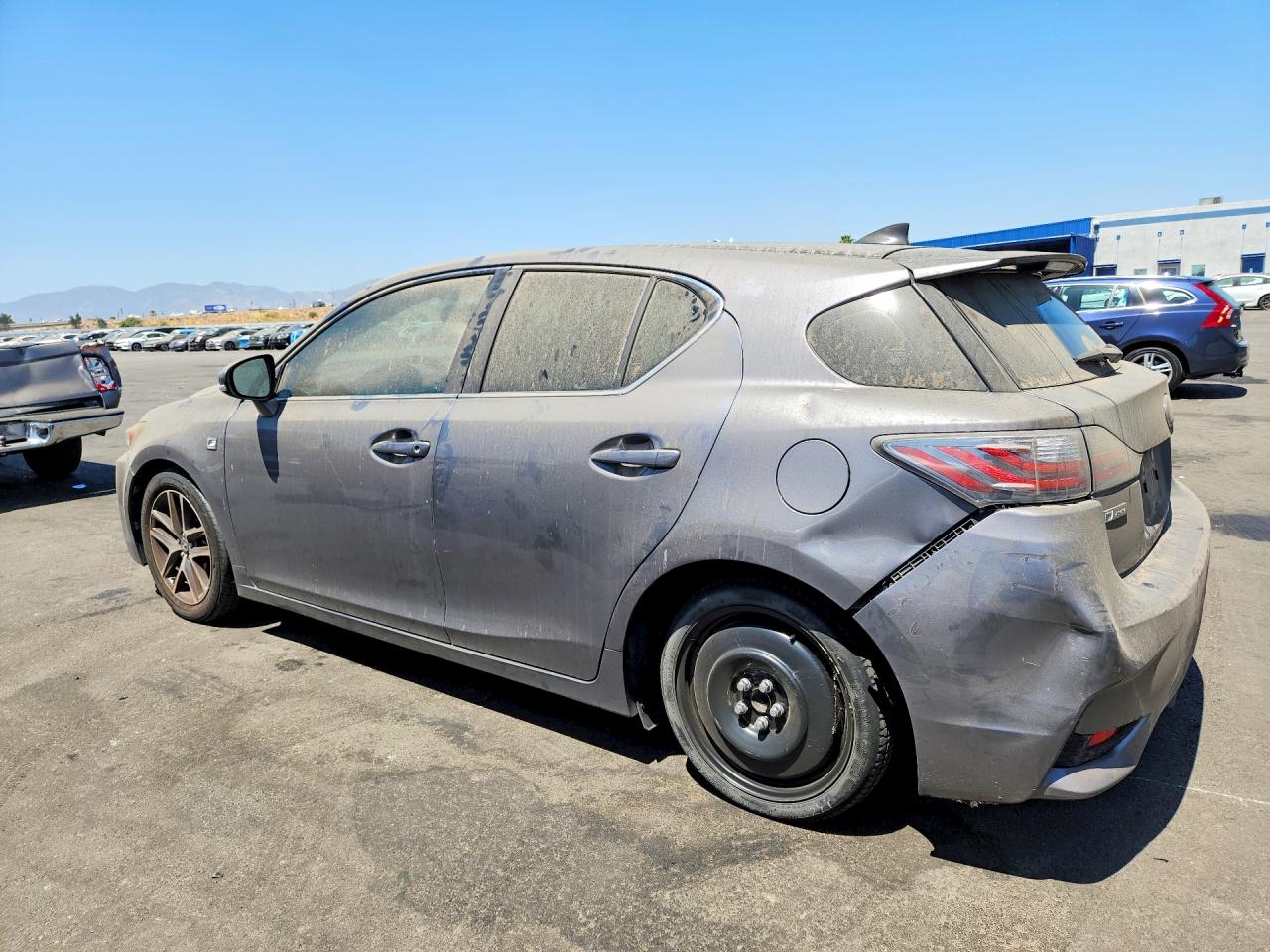 2015 LEXUS CT 200 — снимка 2
