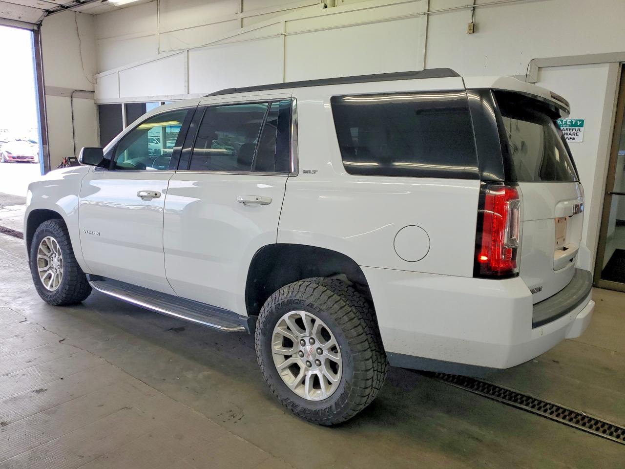 2017 GMC YUKON SLT — снимка 2