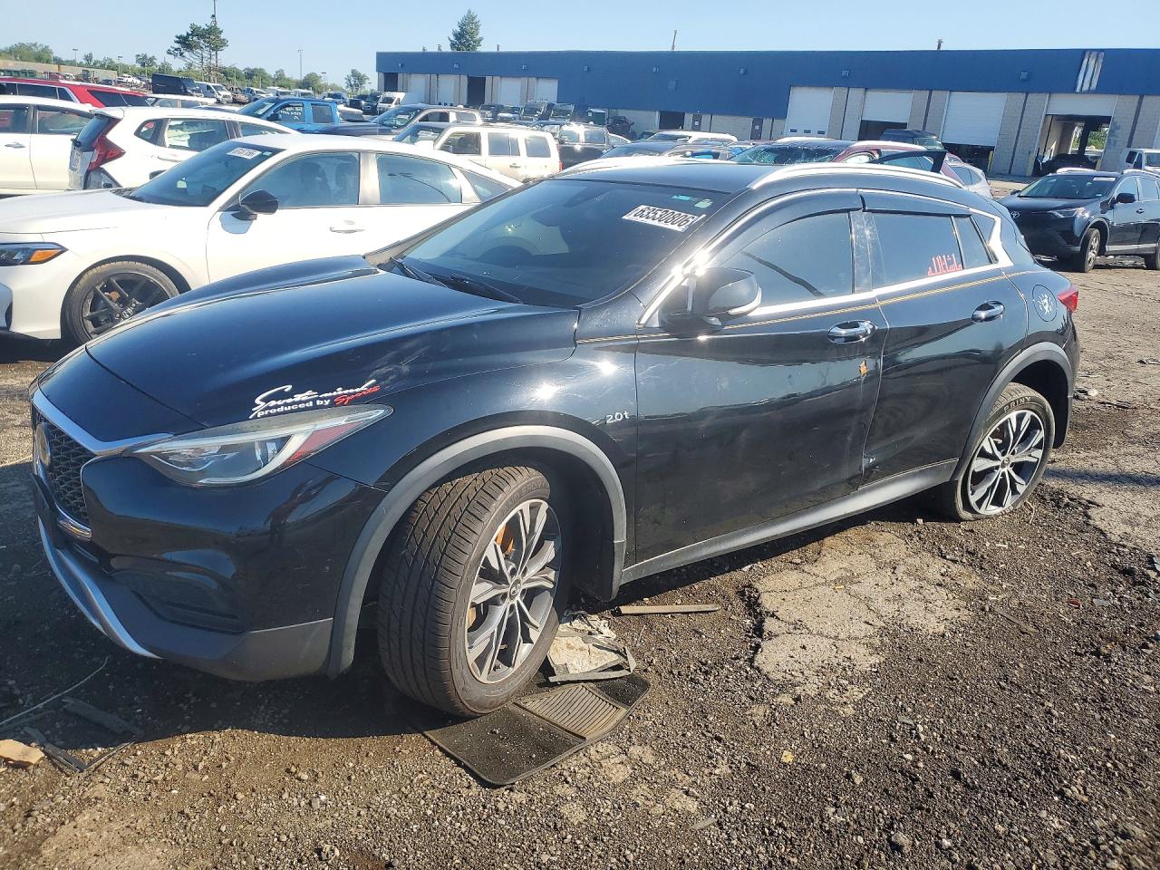 2018 INFINITI QX30 LUXE