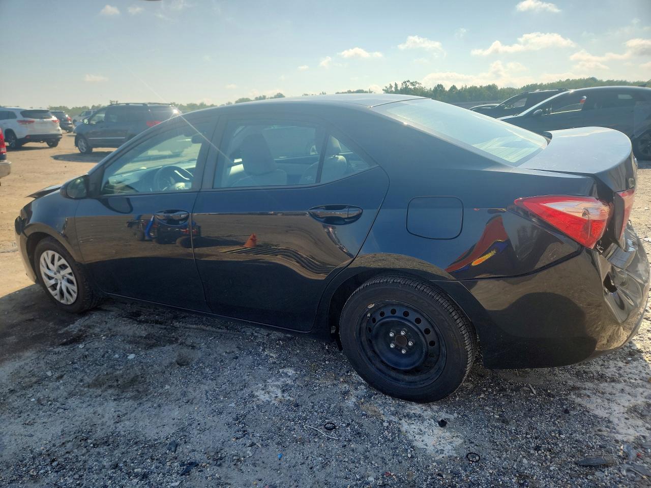 2018 TOYOTA COROLLA LE — снимка 2