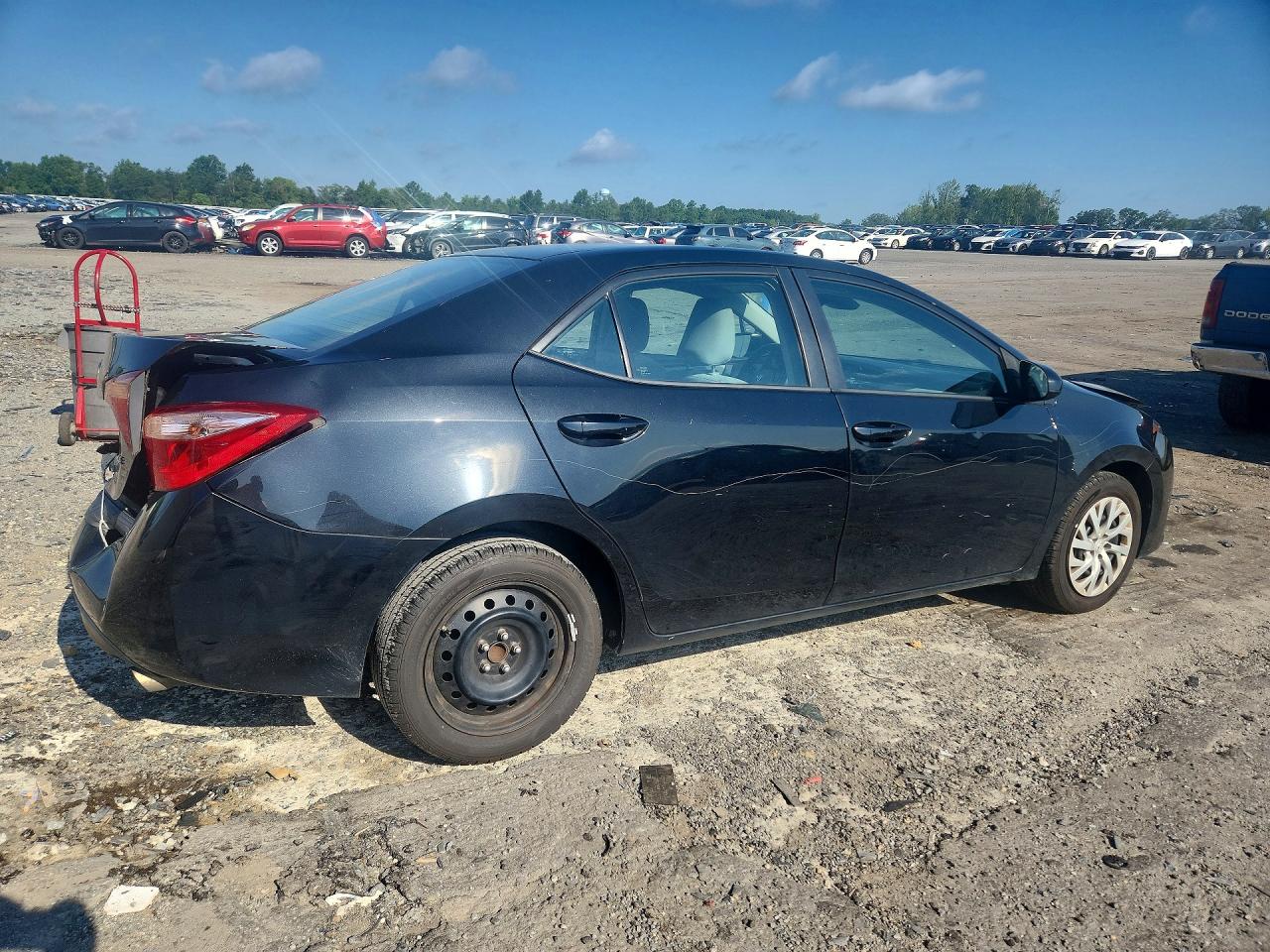 2018 TOYOTA COROLLA LE — снимка 3