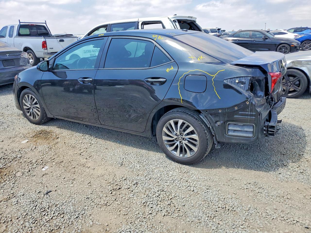 2017 TOYOTA COROLLA XLE — снимка 2