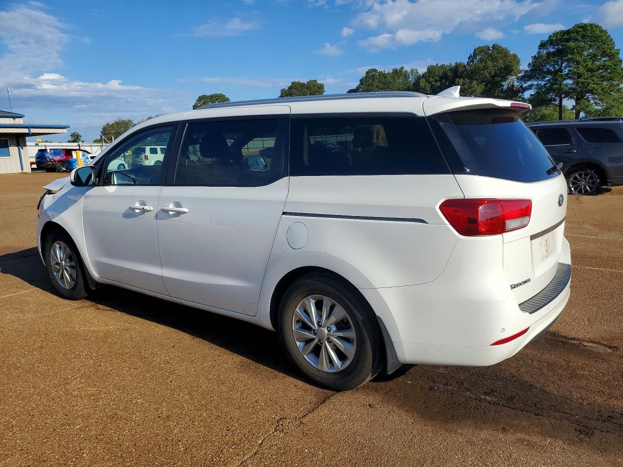 2016 KIA SEDONA LX — снимка 2