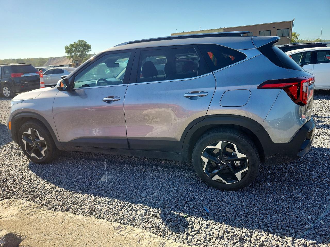 2024 KIA SELTOS EX — снимка 2