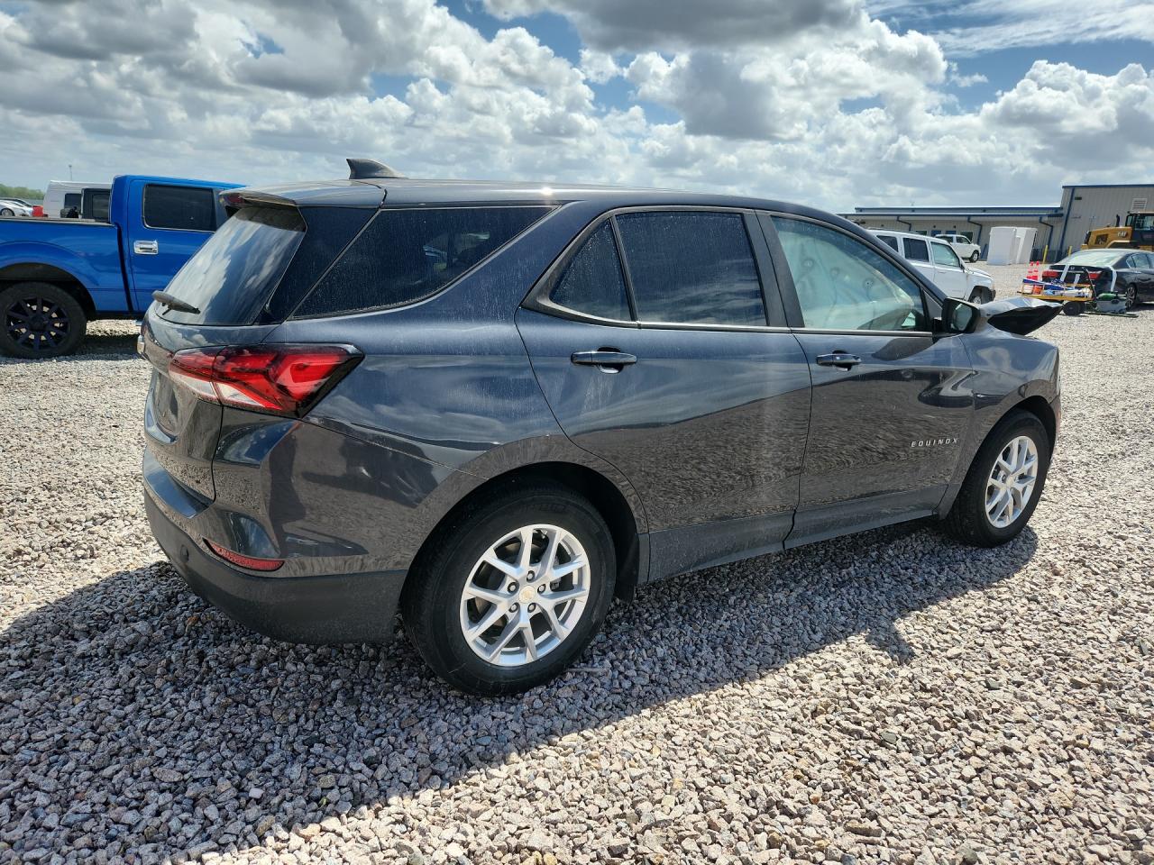 2022 CHEVROLET EQUINOX LS — снимка 3