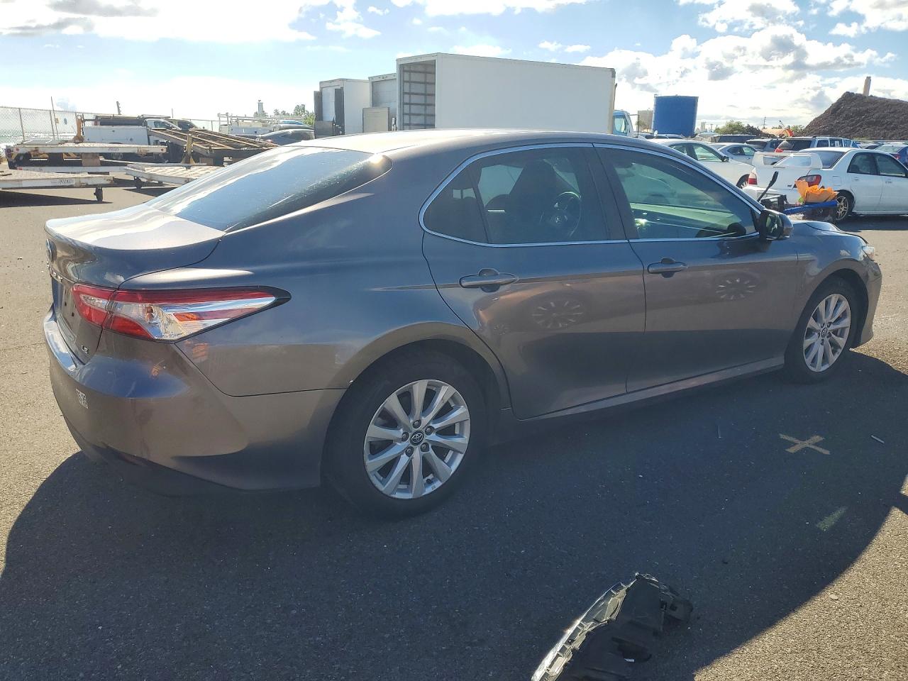 2020 TOYOTA CAMRY LE — снимка 3