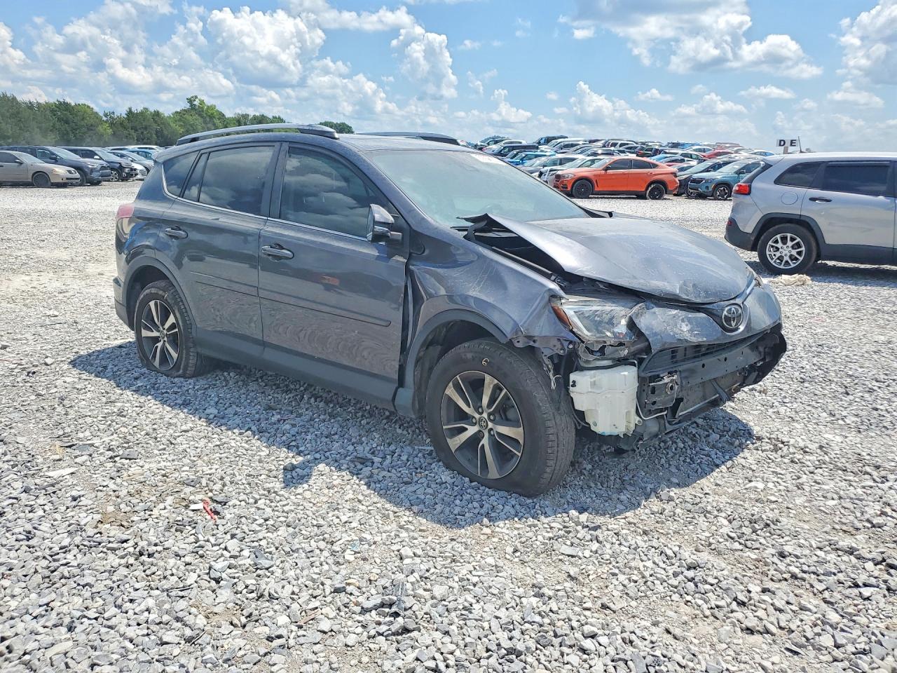2018 TOYOTA RAV4 XLE — снимка 4