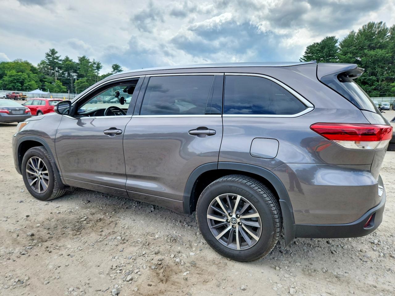 2017 TOYOTA HIGHLANDER XLE — снимка 2