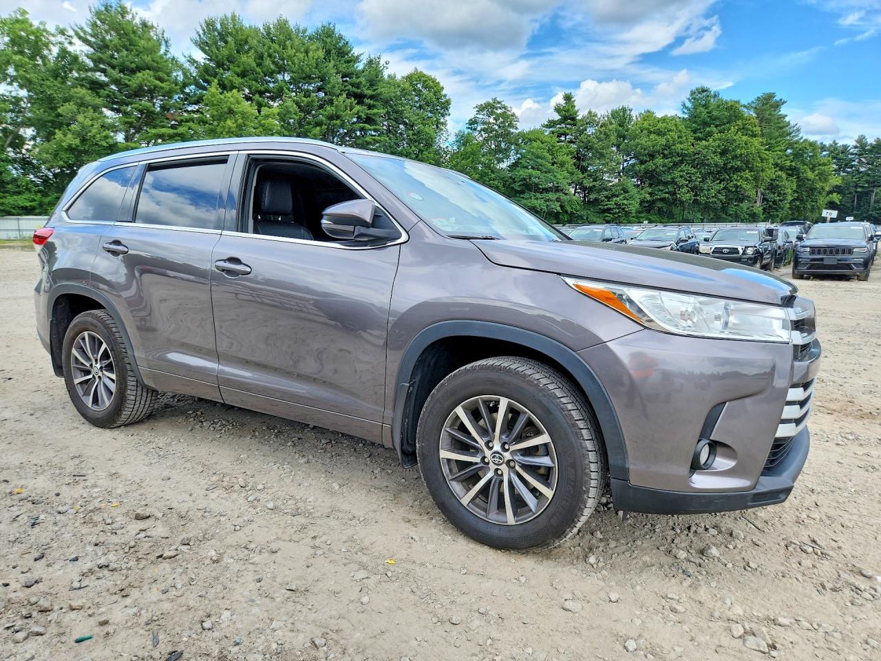 2017 TOYOTA HIGHLANDER XLE — снимка 4