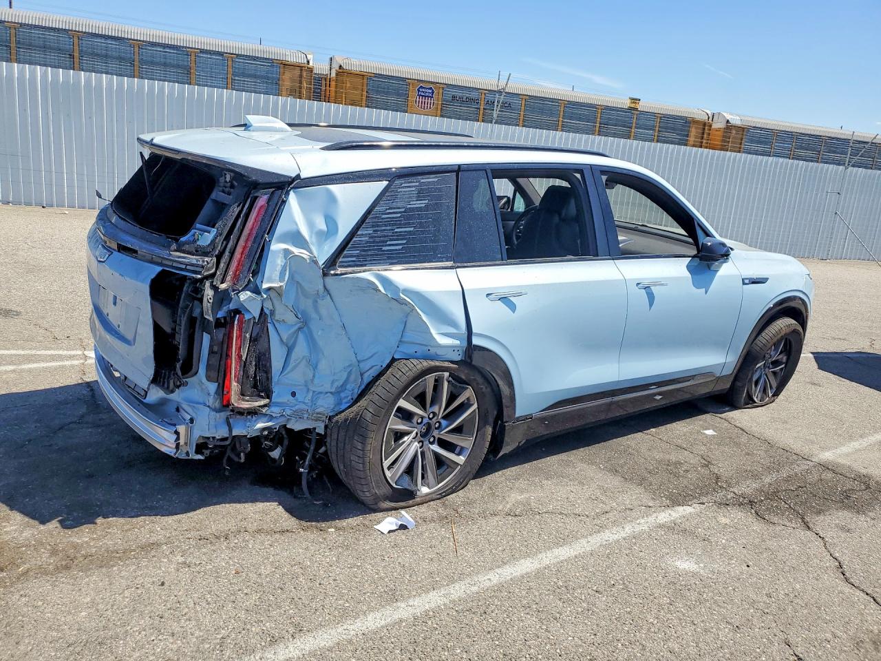 2026 CADILLAC VISTIQ SPORT — снимка 3