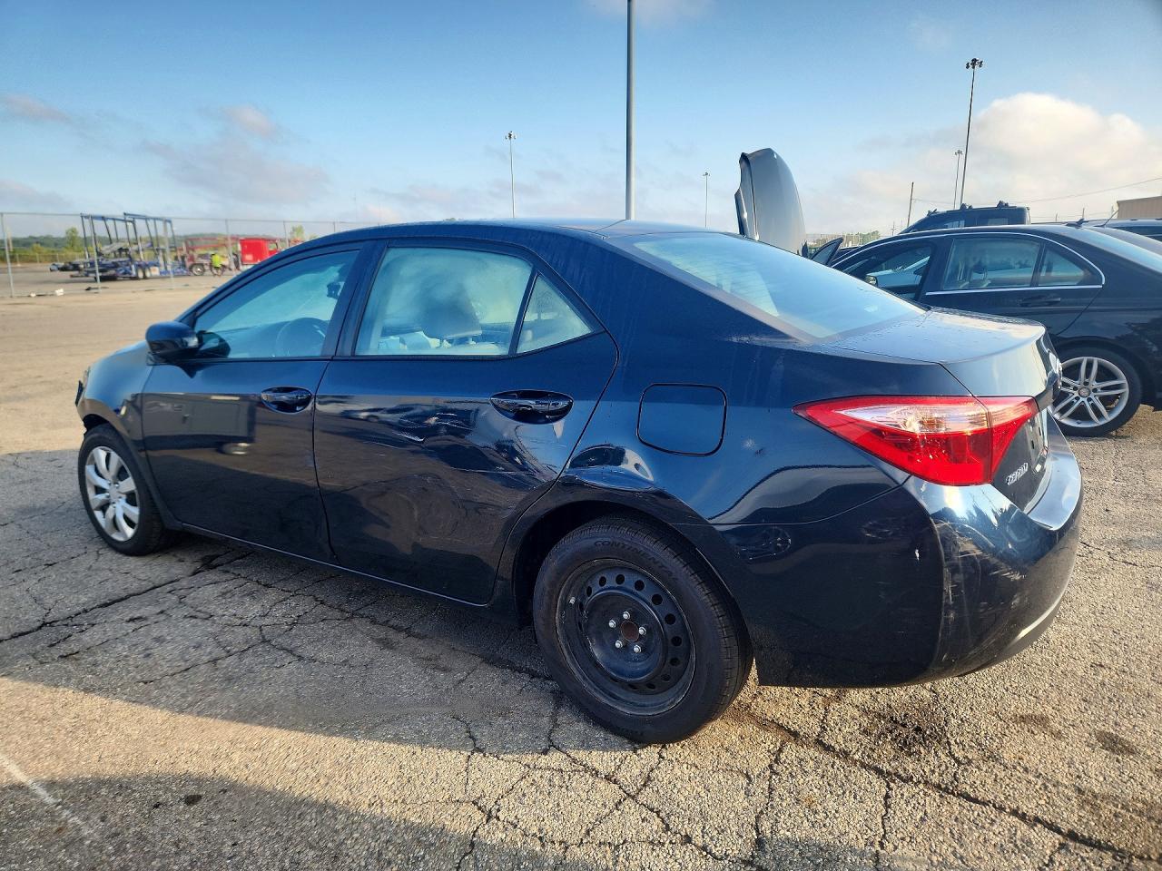 2018 TOYOTA COROLLA LE — снимка 2