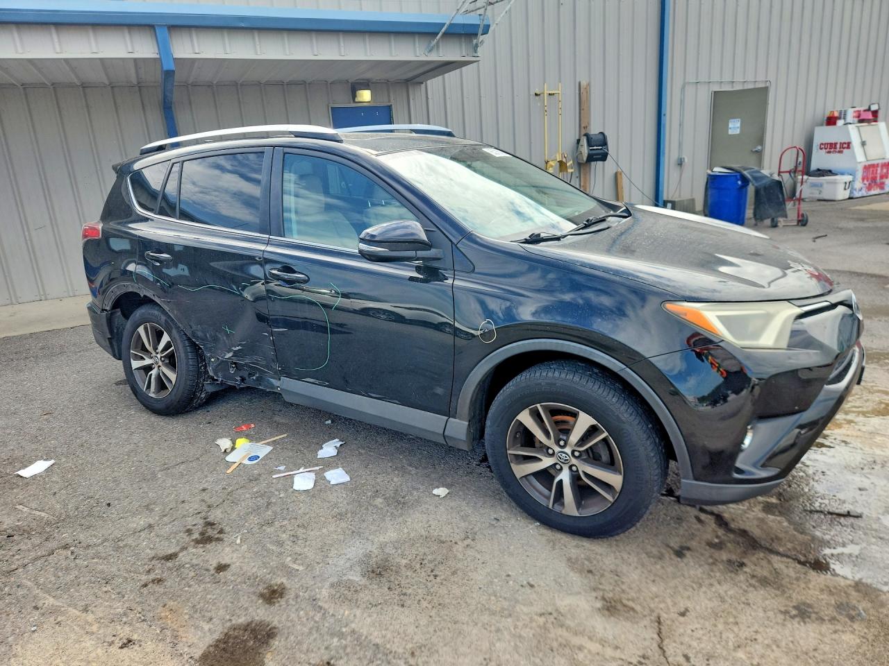 2016 TOYOTA RAV4 XLE — снимка 4