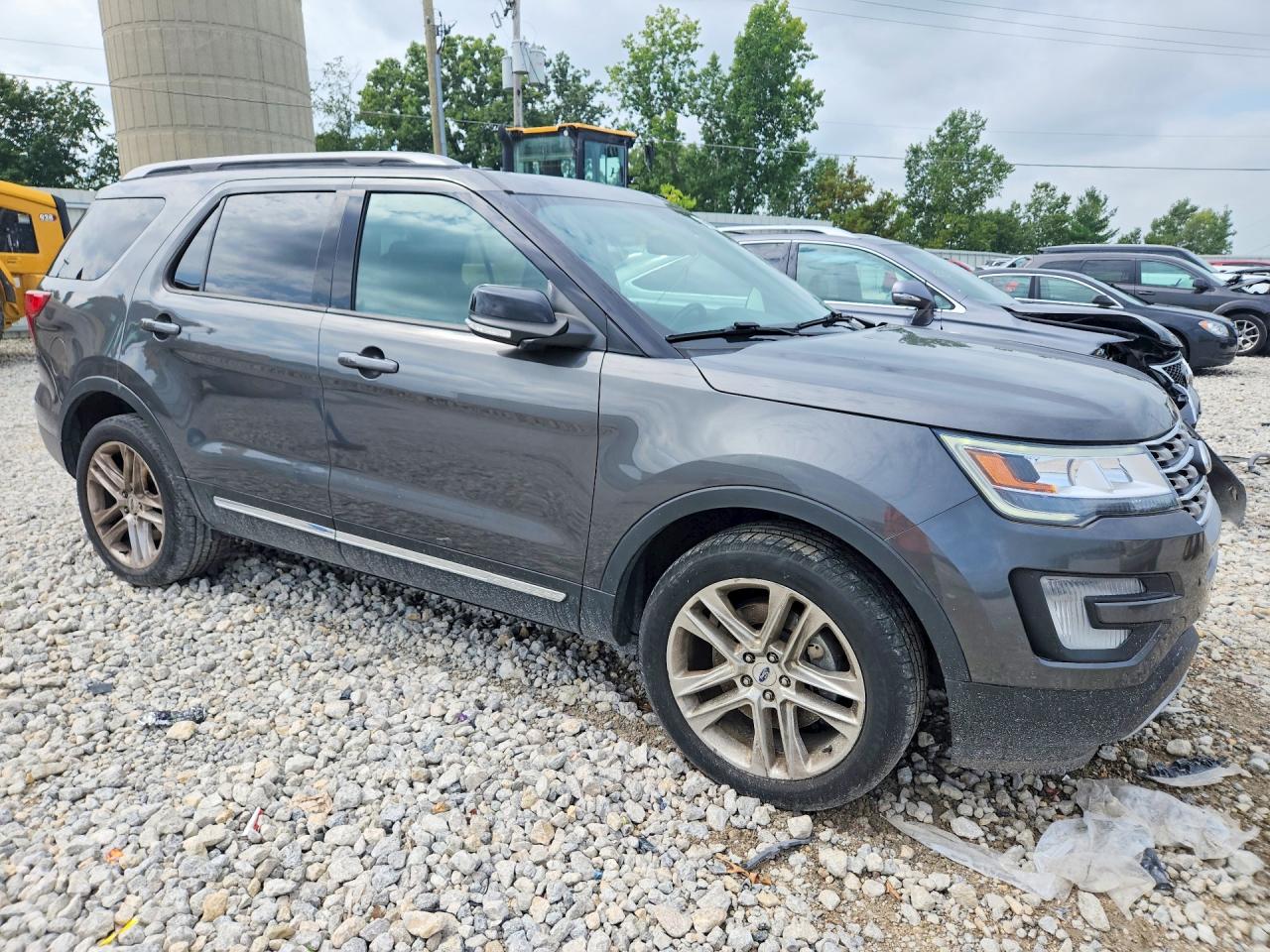 2017 FORD EXPLORER XLT — снимка 4