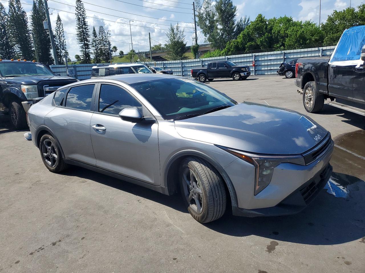 2025 KIA K4 LXS — снимка 4