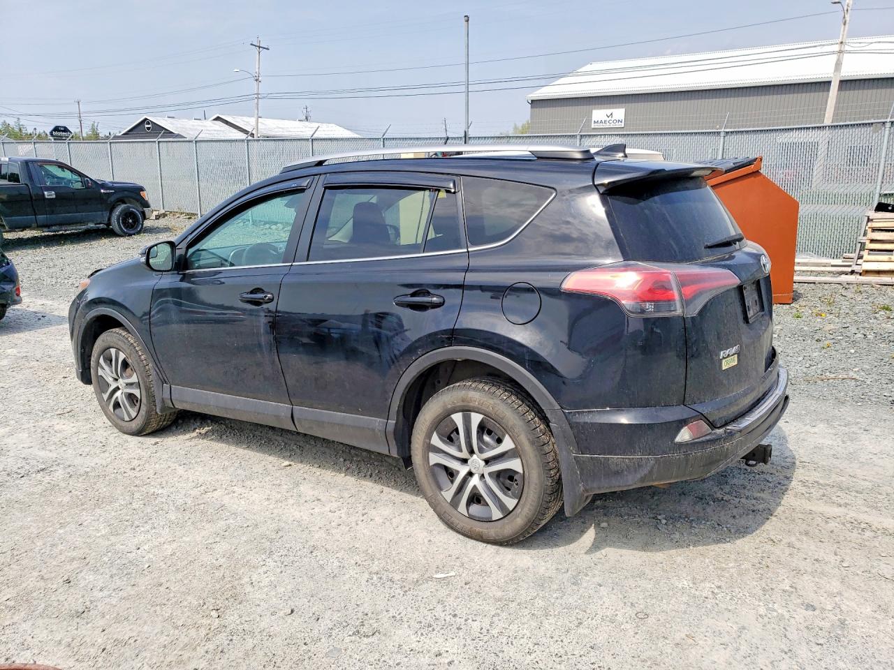 2017 TOYOTA RAV4 LE — снимка 2