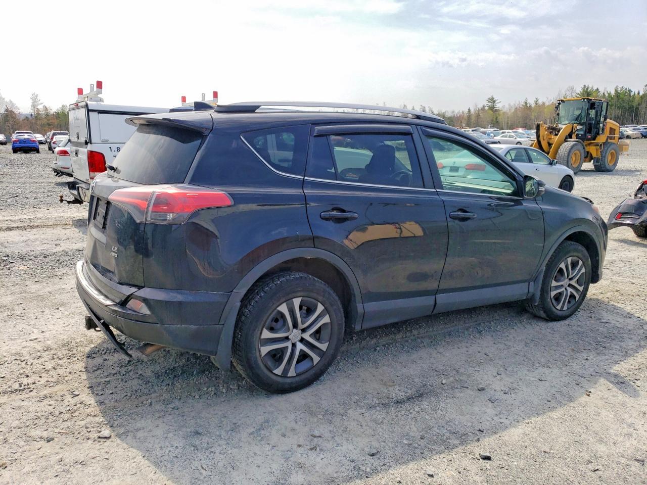 2017 TOYOTA RAV4 LE — снимка 3