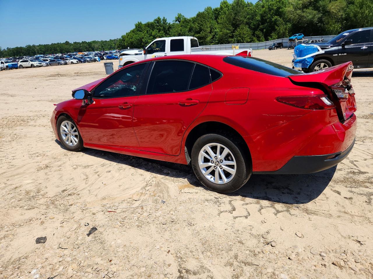 2025 TOYOTA CAMRY LE — снимка 2