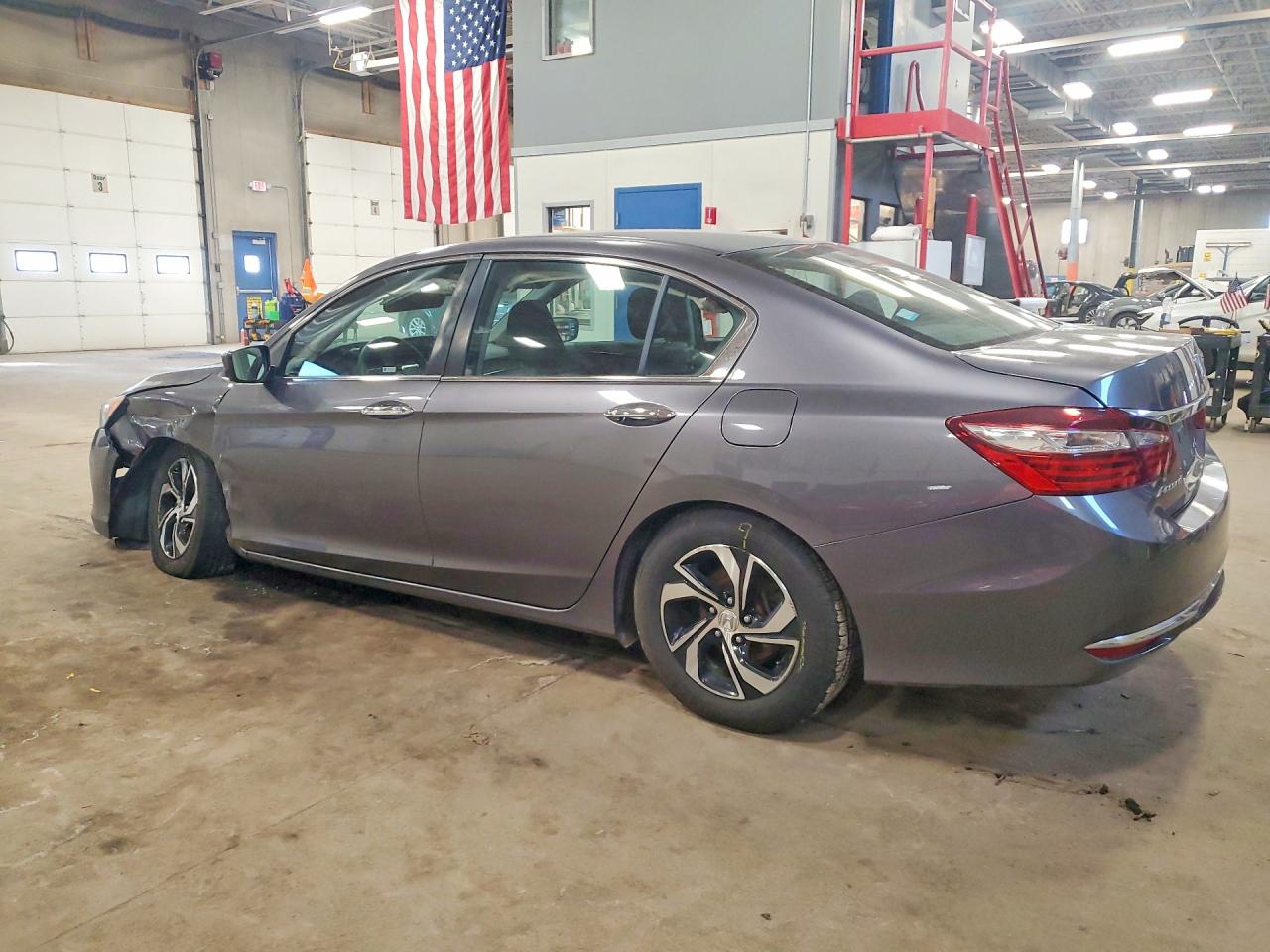 2017 HONDA ACCORD LX — снимка 2