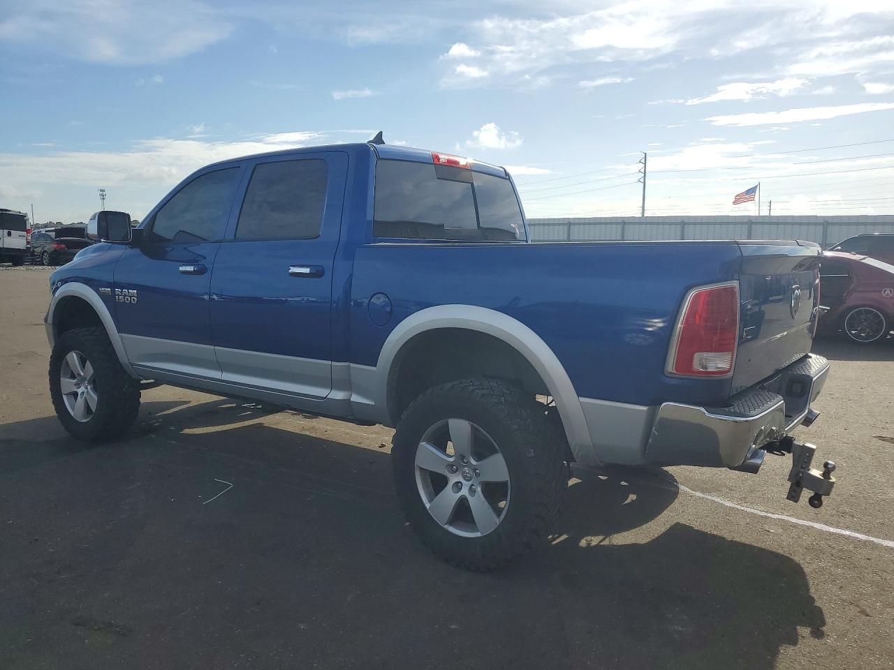 2017 RAM 1500 LARAMIE — снимка 2