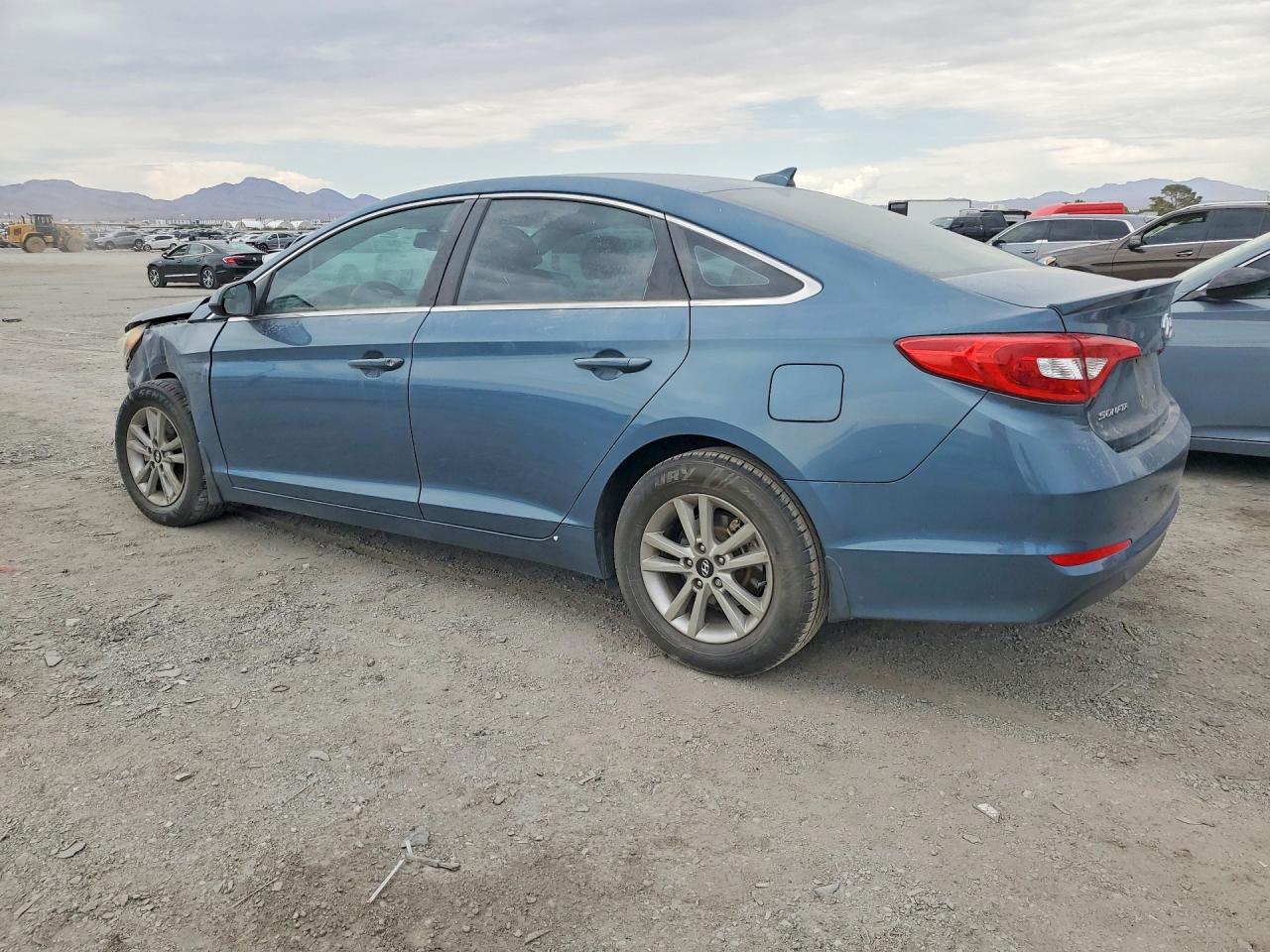 2015 HYUNDAI SONATA SE — снимка 2