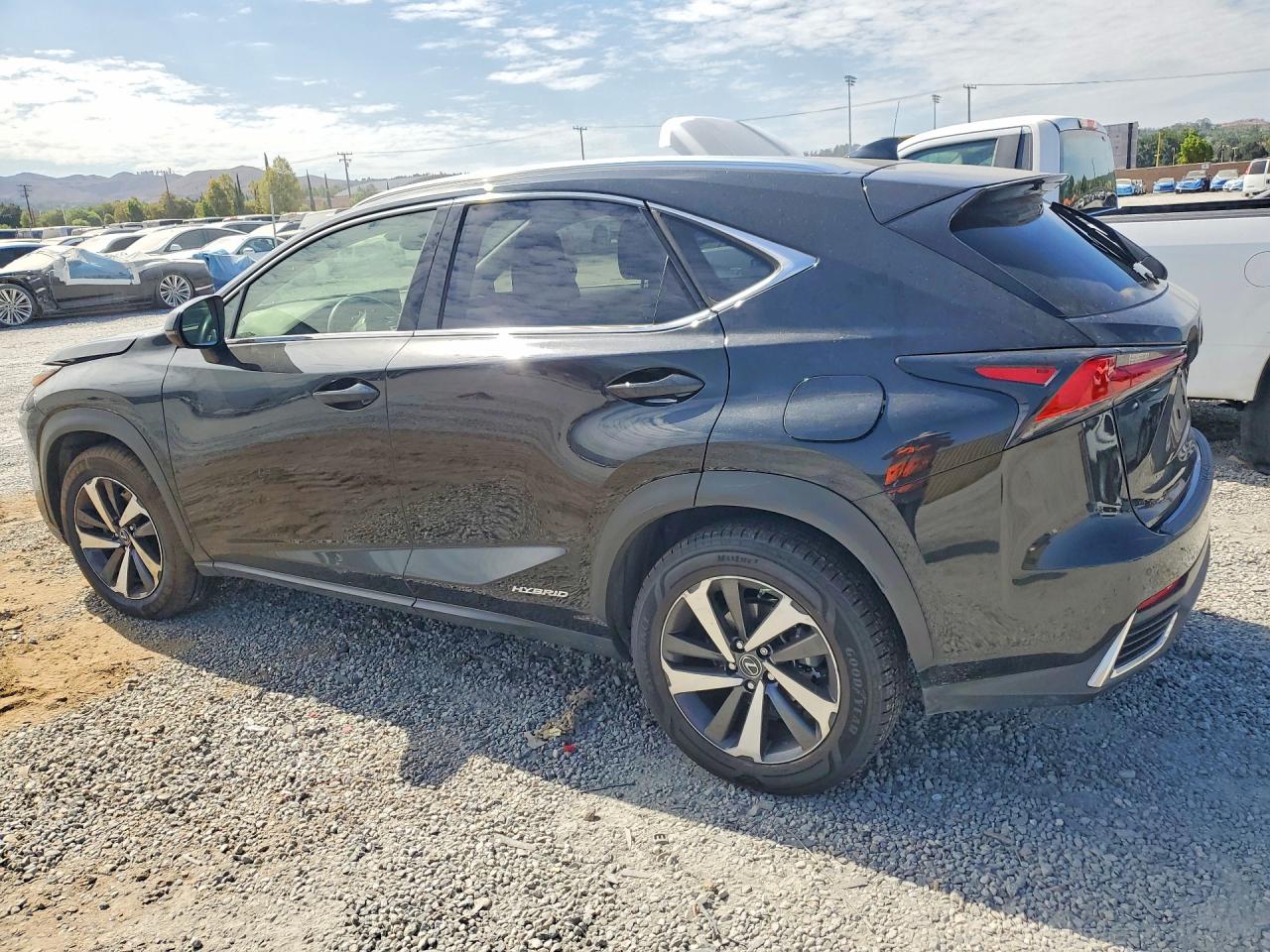 2019 LEXUS NX 300H — снимка 2