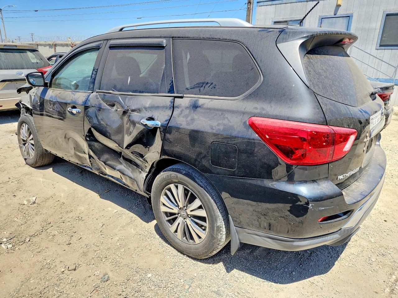 2018 NISSAN PATHFINDER S — снимка 2