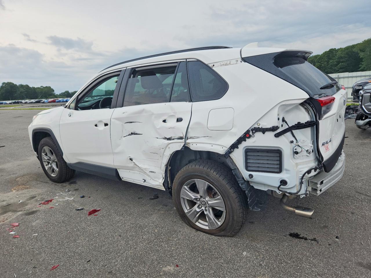2024 TOYOTA RAV4 HYBRID XLE — снимка 2
