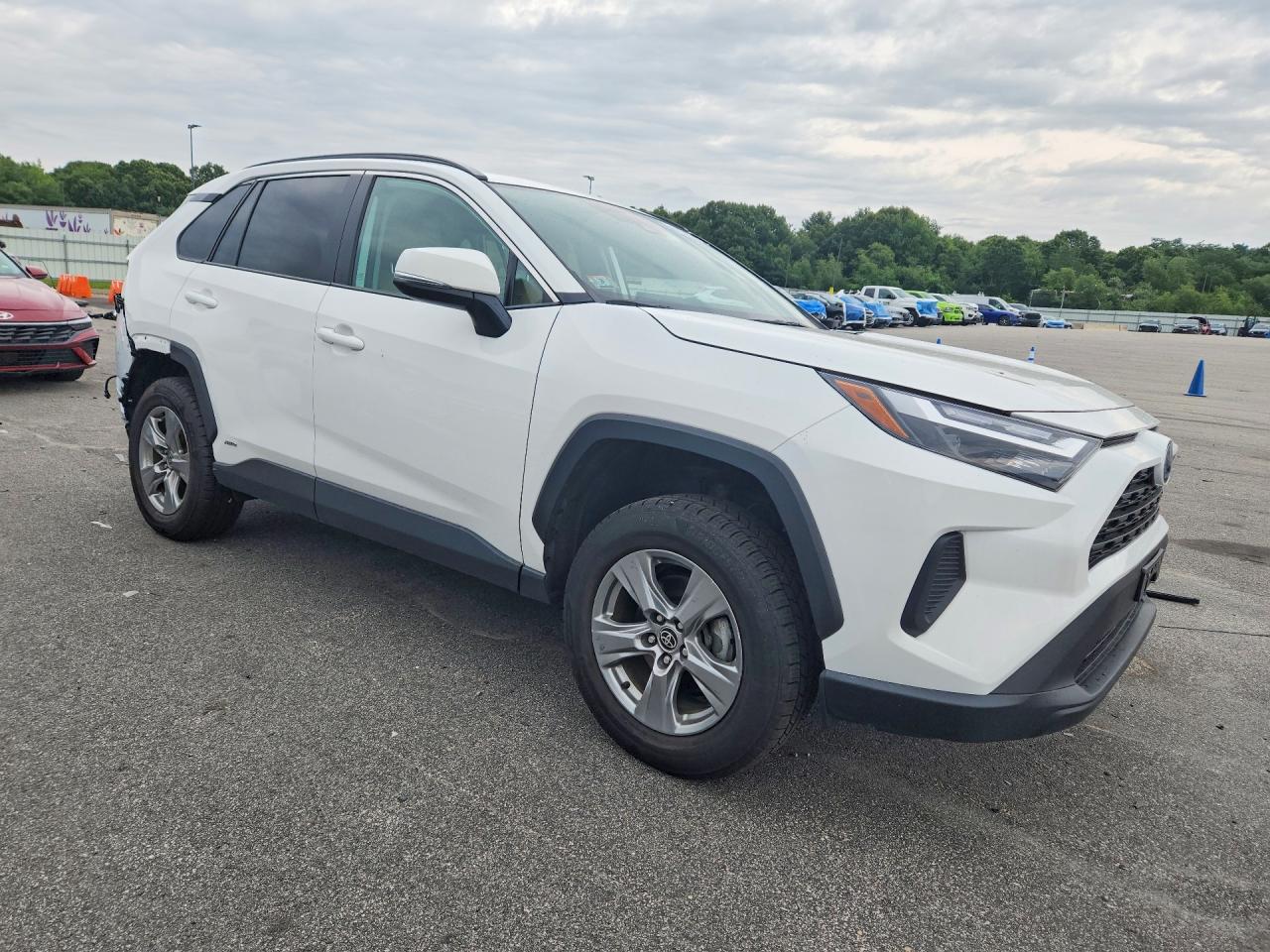 2024 TOYOTA RAV4 HYBRID XLE — снимка 4
