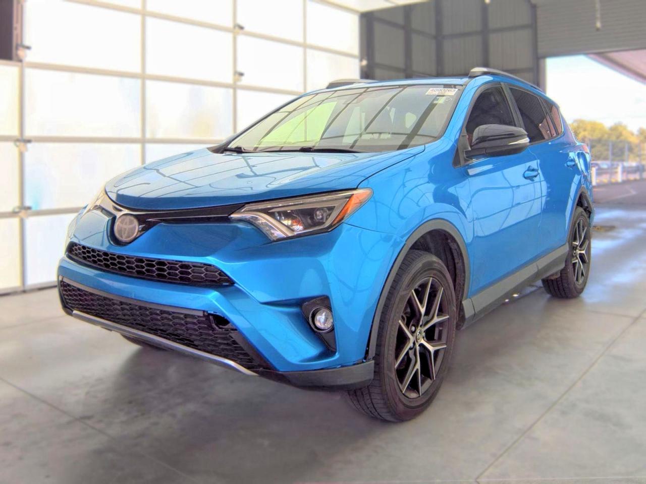2017 TOYOTA RAV4 SE — снимка 2