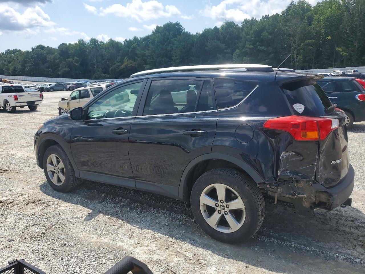 2015 TOYOTA RAV4 XLE — снимка 2