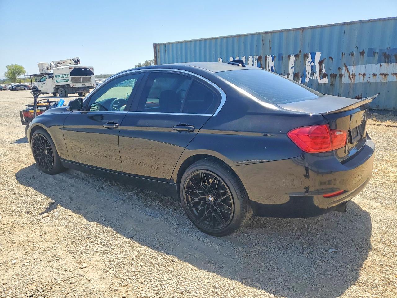 2015 BMW 328 I — снимка 2