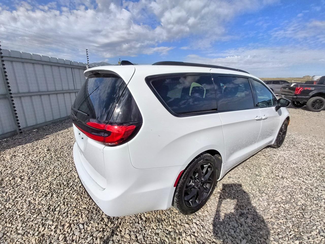 2026 CHRYSLER PACIFICA SELECT — снимка 3