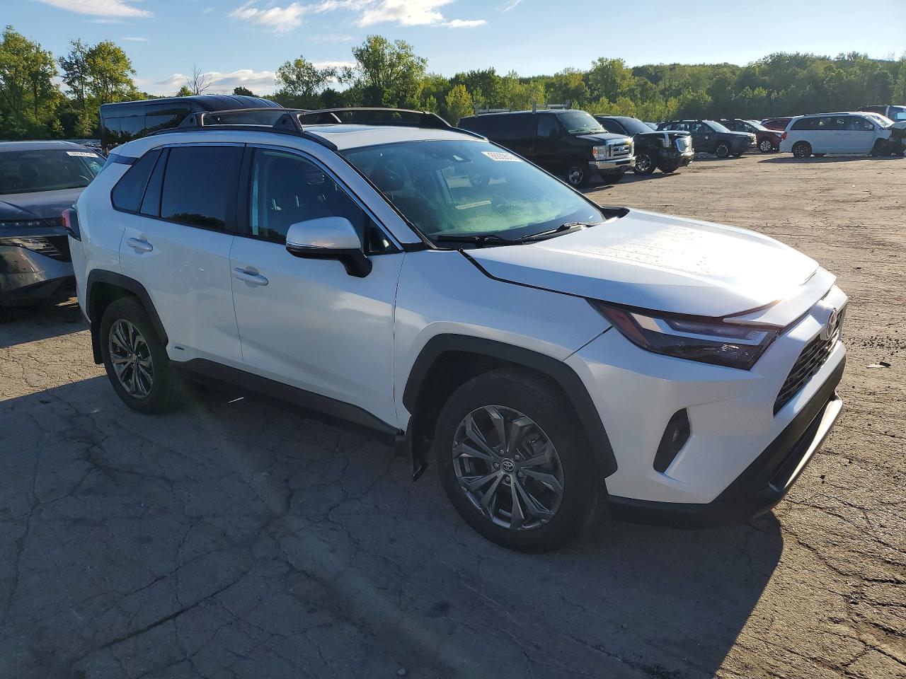 2023 TOYOTA RAV4 XLE PREMIUM — снимка 4