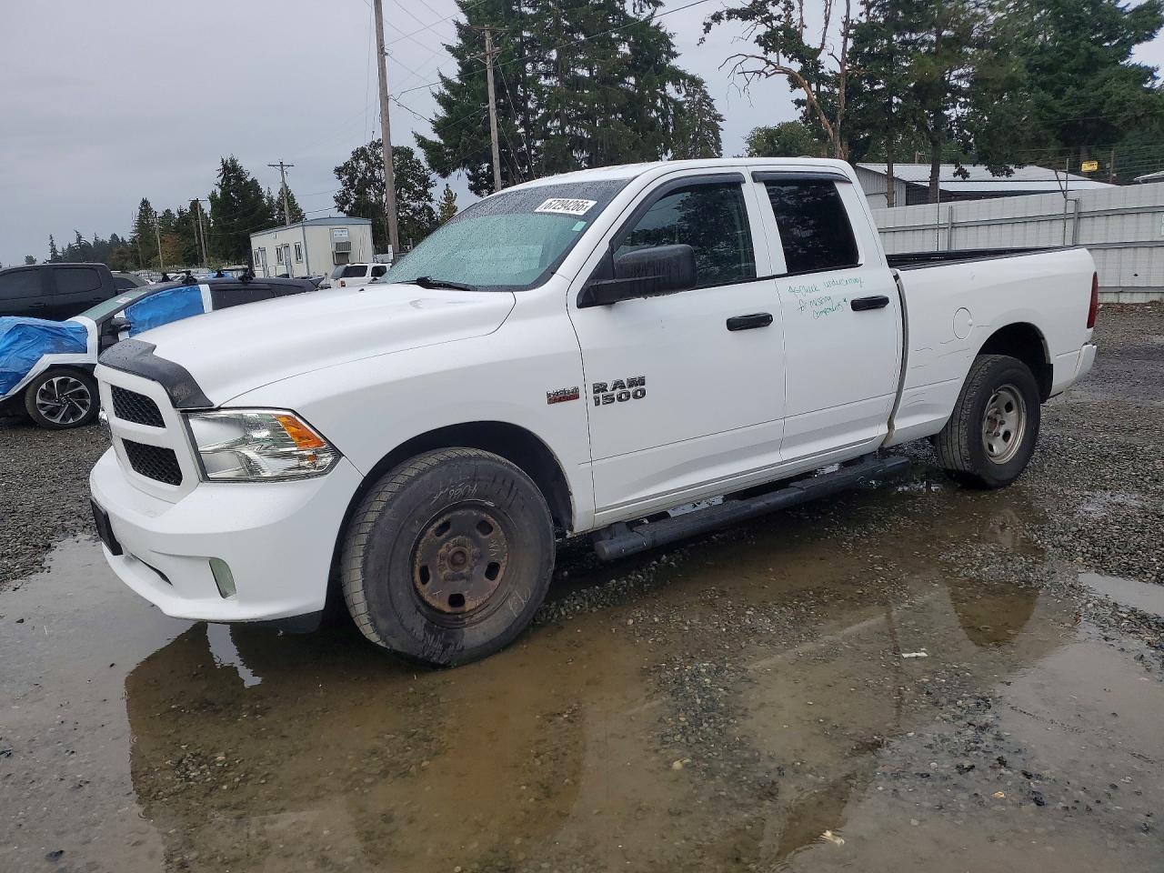 2016 RAM 1500 ST
