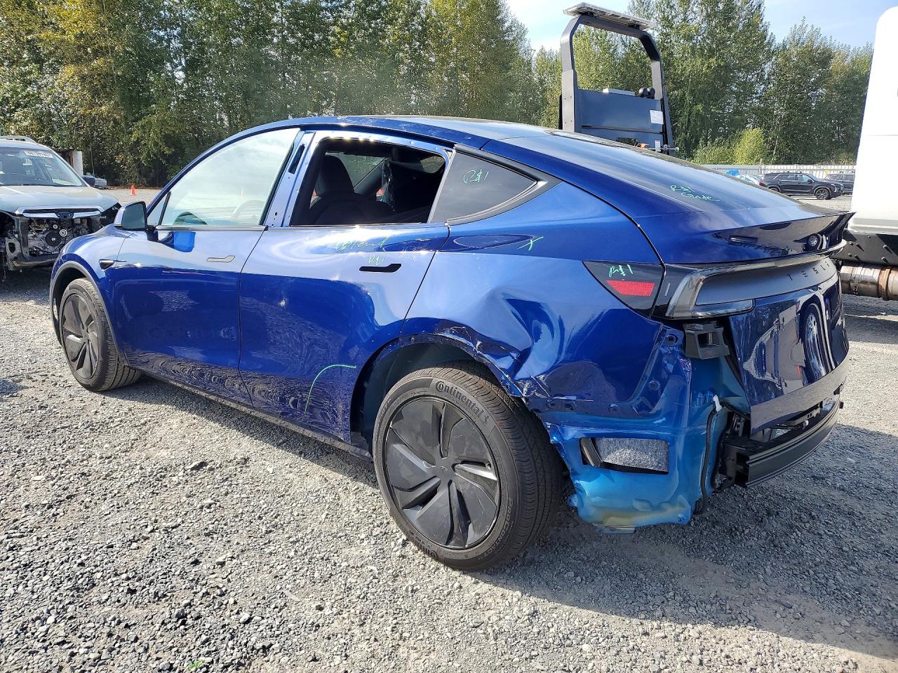 2026 TESLA MODEL Y — photo 2