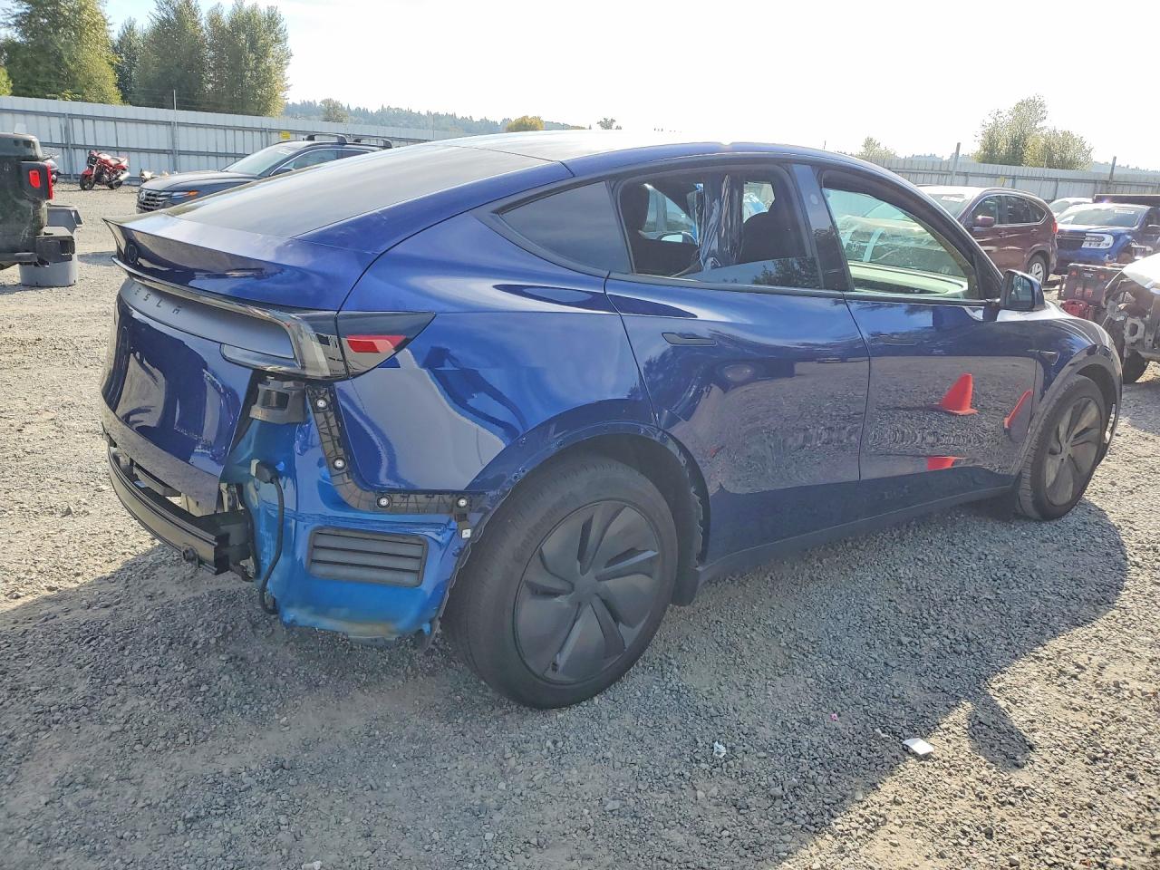 2026 TESLA MODEL Y — photo 3