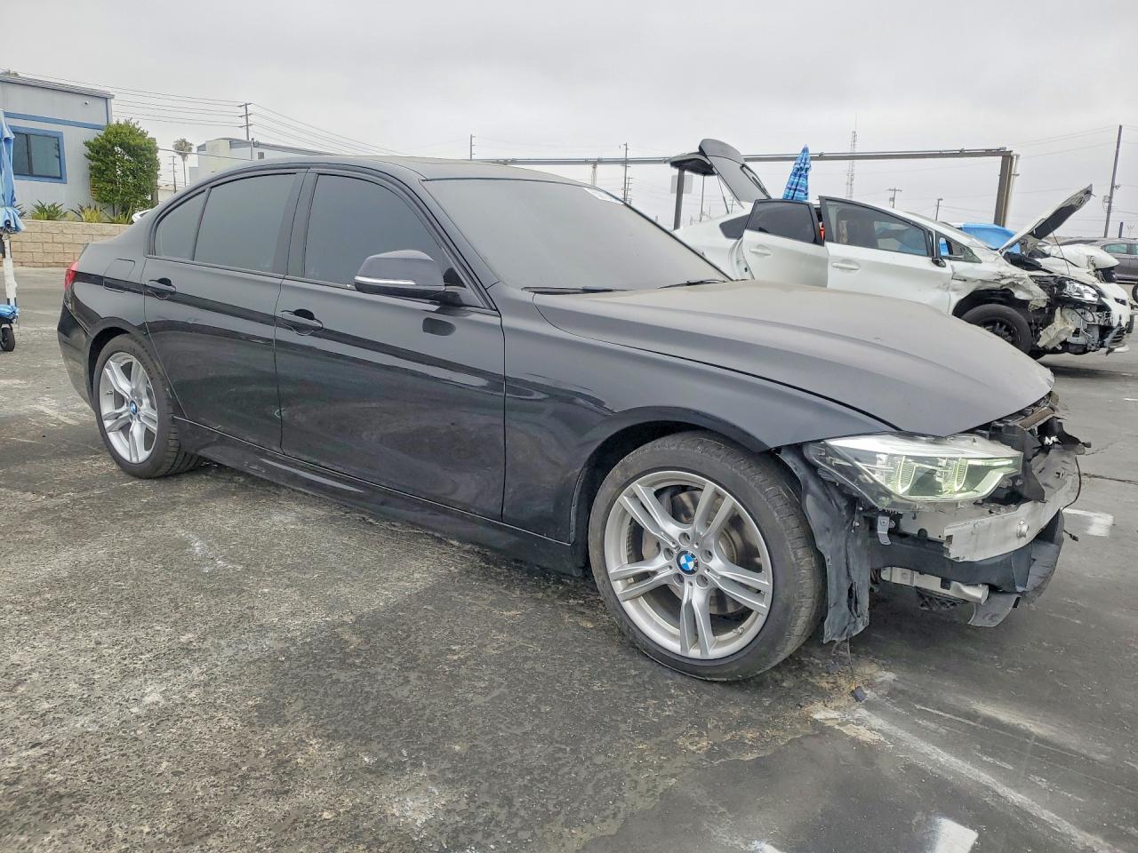 2017 BMW 330 I — снимка 4
